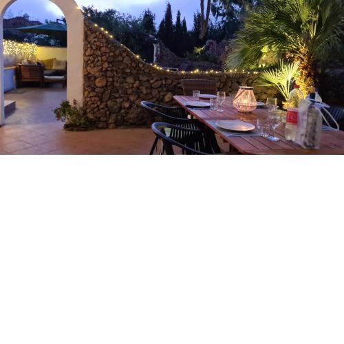 Casa Piedras Blancas with private garden