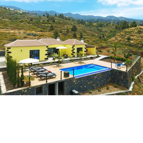 Casa Pino Arujo