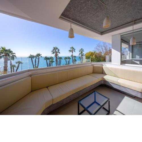 Casa Pirulo Sea View by Caleta Homes