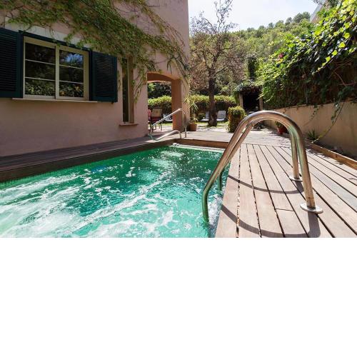 Casa Ponce, Cala Sant Vicenç, 500m from the beach, Special Prices Hire Car for Guests
