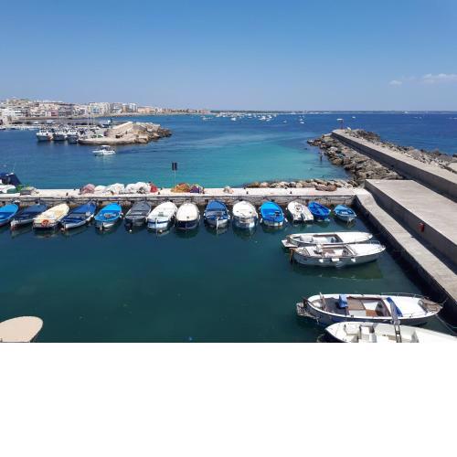 casa ristrutturata centro storico con vista mare