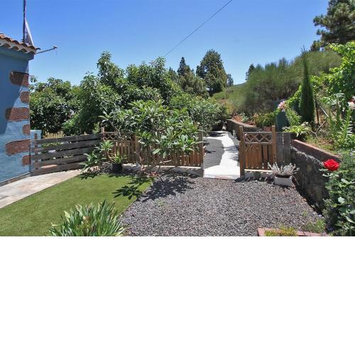 Casa Rosales with Pool & Wifi
