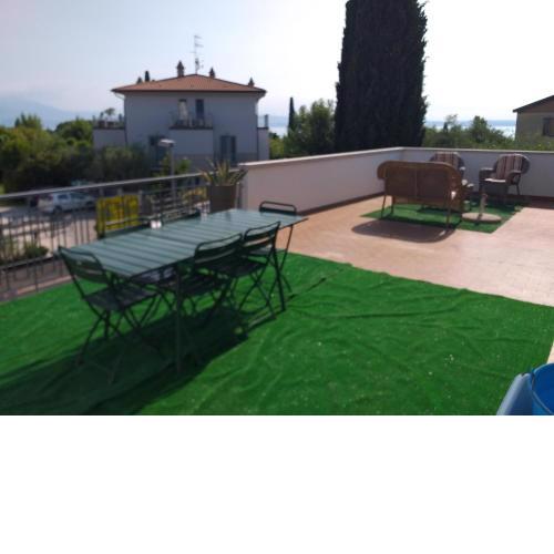CASA ROSY SIRMIONE - Appartamento con terrazza a 2 passi dal lago