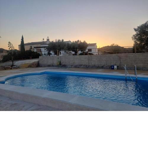 Casa Rural Alzabara con Piscina Privada