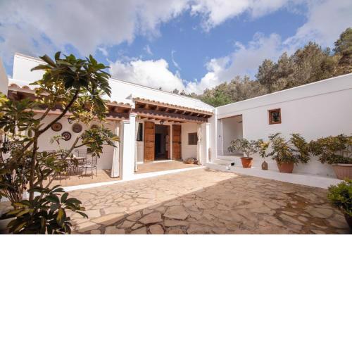 Casa rural Can Rotes con jardin y barbacoa