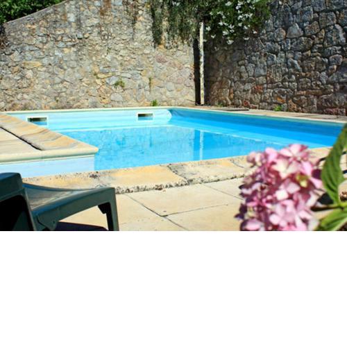 CASA RURAL CON PISCINA EN EL CENTRO DE ASTURIAS