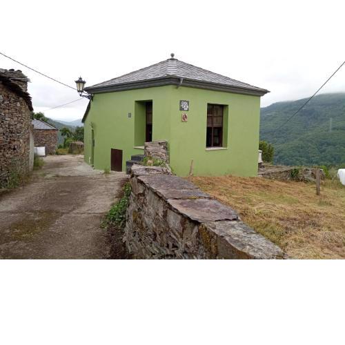 Casa Rural de alquiler integro La Cantina de Villarmayor-Asturias