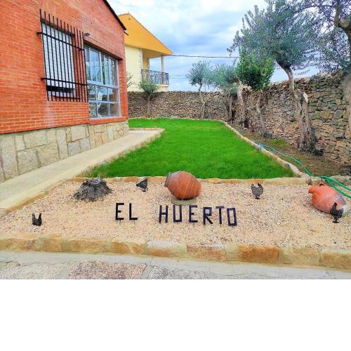 Casa Rural EL HUERTO con Jardín