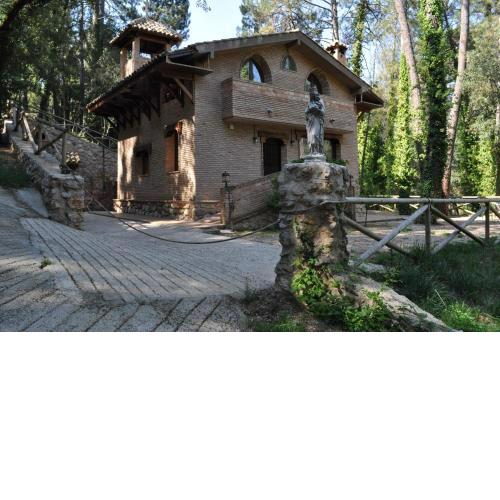 Casa Rural Ermita Santa Maria de la Sierra