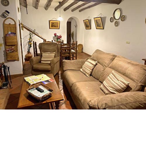 Casa rural familiar en el pueblo de Zahara de la Sierra