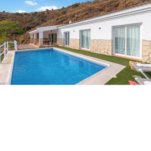 Casa Rural La Verónica Sayalonga by Ruralidays