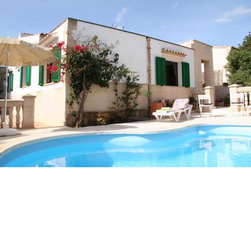 Casa Sergi mit kleinem Pool und Wifi