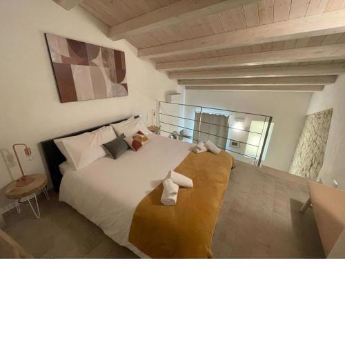 Casa Shekelesh