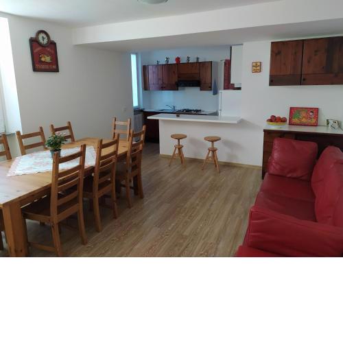 Casa soleggiata sull'altopiano