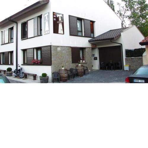 Casa Tau