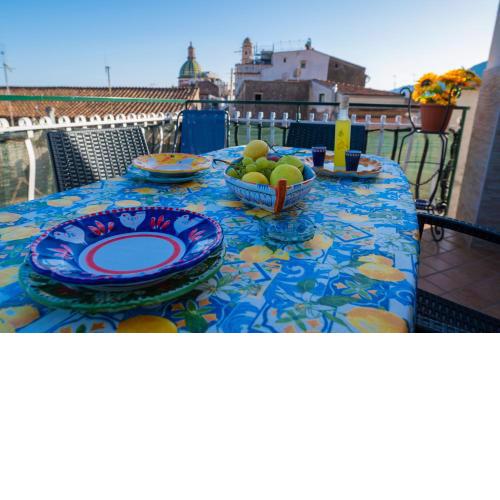 CASA TERESA NEL CENTRO DI VIETRI