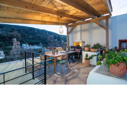 Casa Theros Maroulas