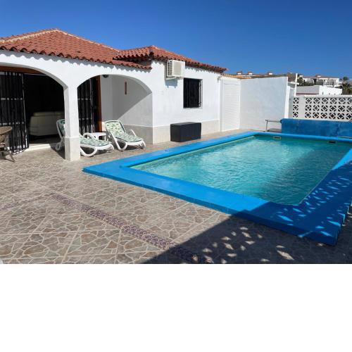 CASA TOM - Spacious holiday home with heated pool