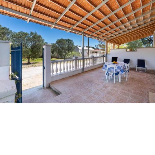 Casa Uccio by BarbarHouse