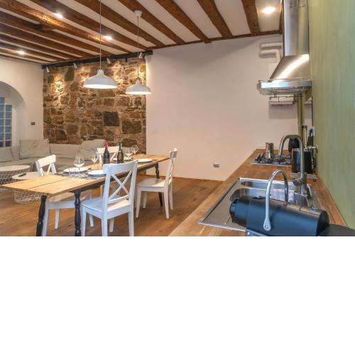 Casa Vacanze Hadithi, tra Le Rive e Piazza Unità