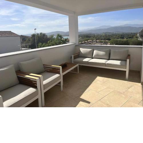 Casa Vacanze Zeffiro vista mare con giardino