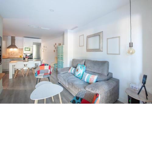 Casa Valentina: Confort y Luz en Sevilla Centro