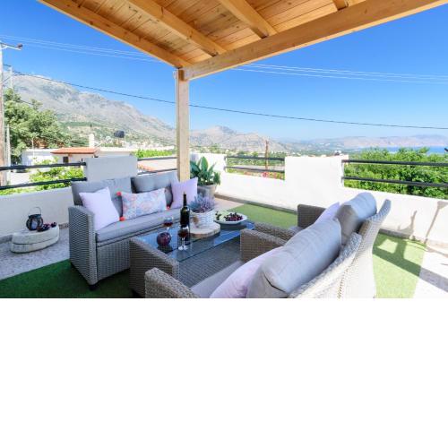 Casa Vasilia Traditional Home