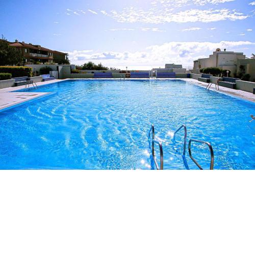 Casa-Yelena-direkt-am-Meer-mit-grossem-Pool
