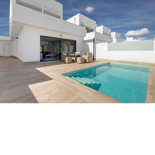 CasaBlanca- Private Heated Pool