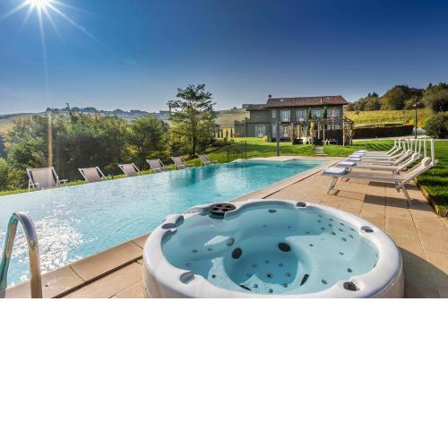 Casale Dell'acero Rosso 10, Emma Villas