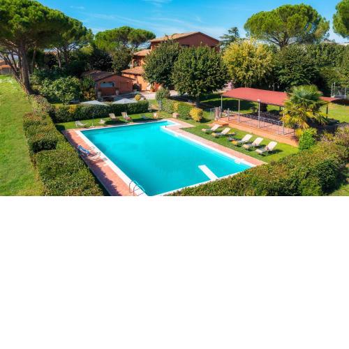 CASALE IL TORCHIO 12&4, Emma Villas