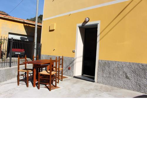 CASAMIA con giardino