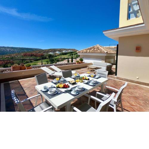 Casares del Mar - Doña Julia Golf - Stunning views