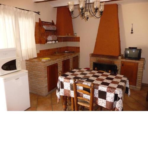 Casas La Piedra De Tíscar