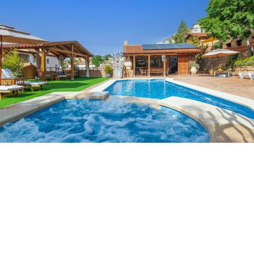 Casas Rurales Almoguer Frailes by Ruralidays