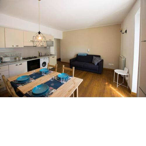 CasAurora - apartment 20steps from 5 terre train station in La Spezia