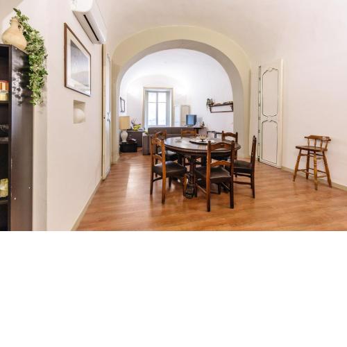Case Barbera Via Parlamento by DomuSicily