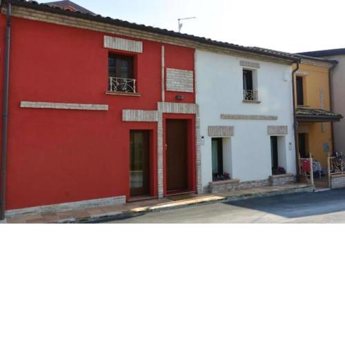 Casetta indipendente nel Borgo a 2 km dal mare