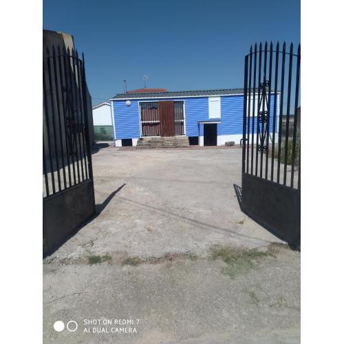 CASITA AZUL MUÑICO , AVILA