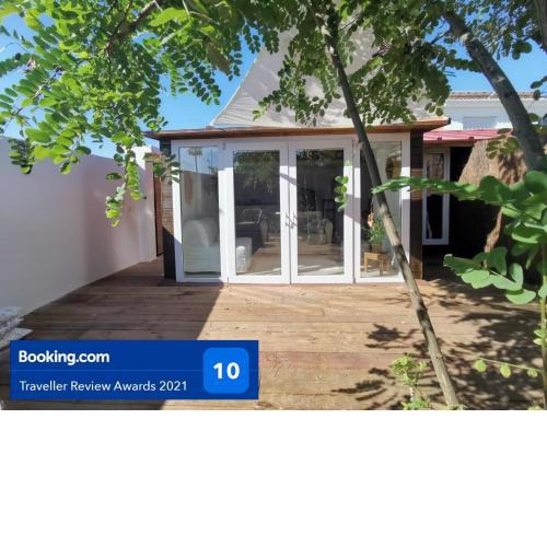 Casita independiente con terraza
