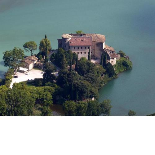 Castel Toblino Apartments