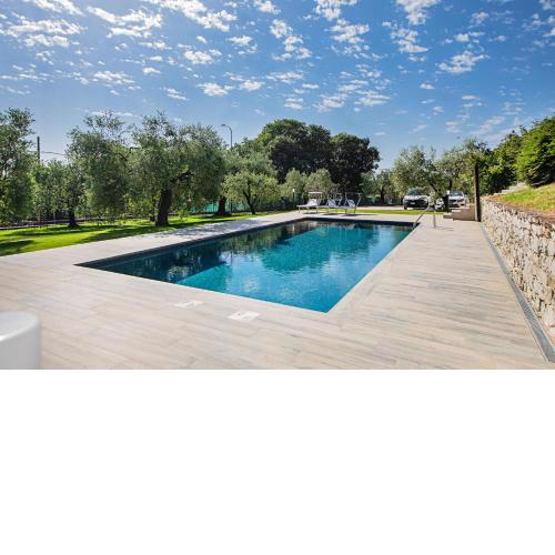 Castelletto Apartments with Pool and Jacuzzi tub by Wonderful Italy