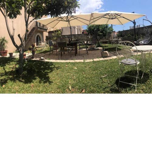 Castello D'Alcontres B&B