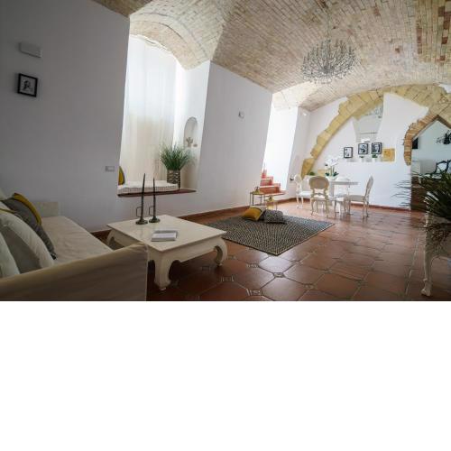 Castello House