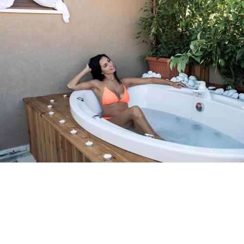 Castello Luxury Residence with Private Jacuzzi