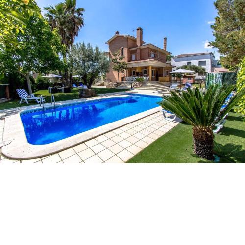 Catalunya Casas: Charming 12-guest Villa With Private Pool, Just 33 km From Barcelona
