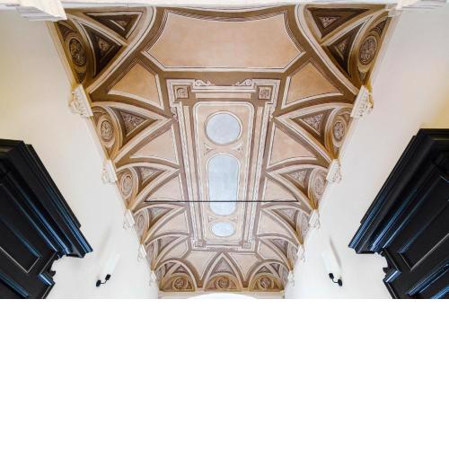 Cathedral Suite - By House Of Travelers -