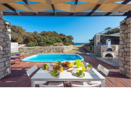 Cathrin Beachfront Villa