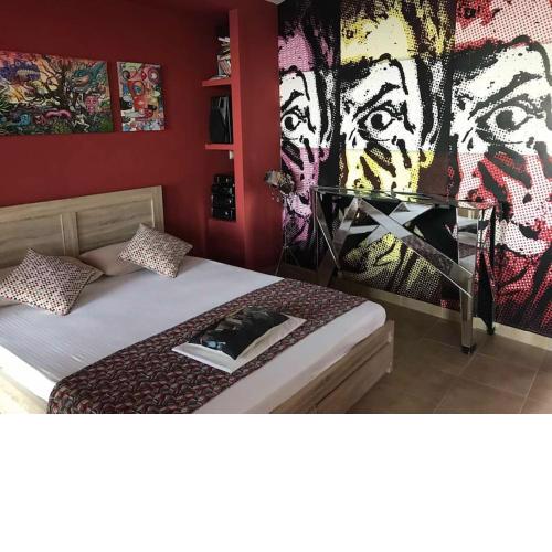 Cathryn Luxury Apartment -3-