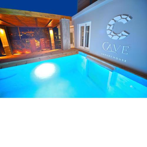 CAVE Luxury House